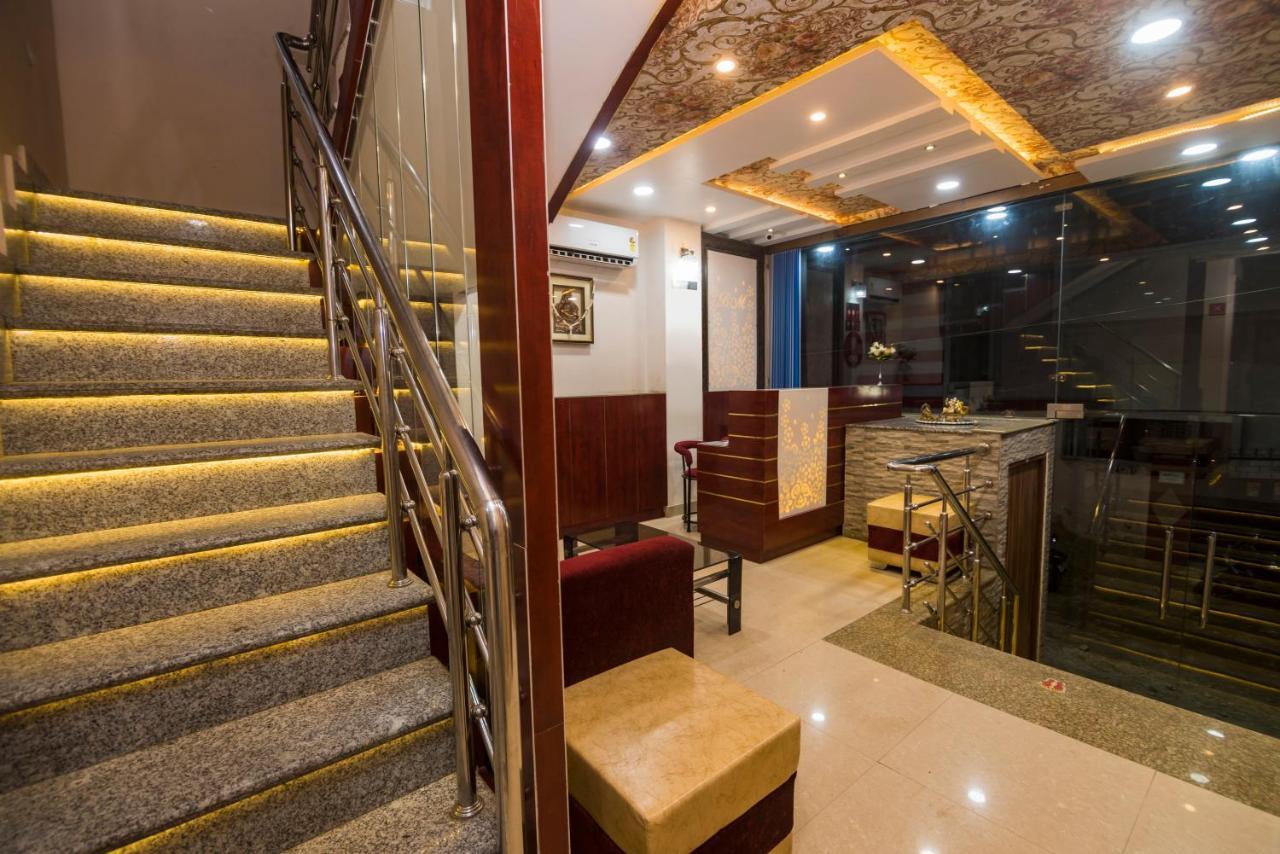 Hotel Bleue Mont Waranasi Zewnętrze zdjęcie